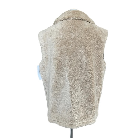 Calvin Klein Sherpa button down vest - Picture 7 of 14